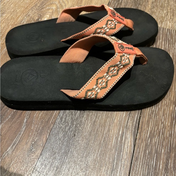 Reef Sandals - Picture 4 of 4